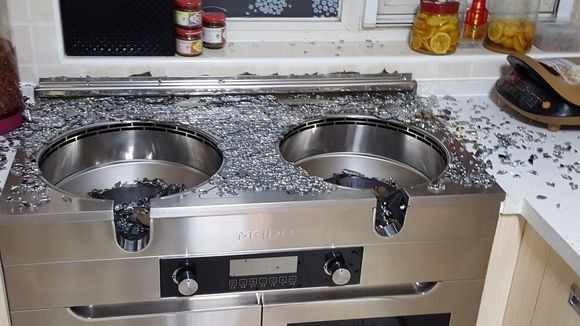 宅男视频免费下载的最大缺點是什麽？炒菜都糊了！ 