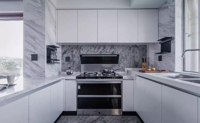 都說宅男视频免费下载不好，我家不信非要裝！裝完我後悔了：後悔沒早點裝上